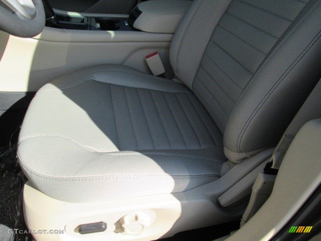2015 Taurus SE - Caribou Metallic / Dune photo #32