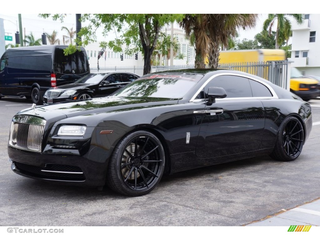 Diamond Black Rolls-Royce Wraith