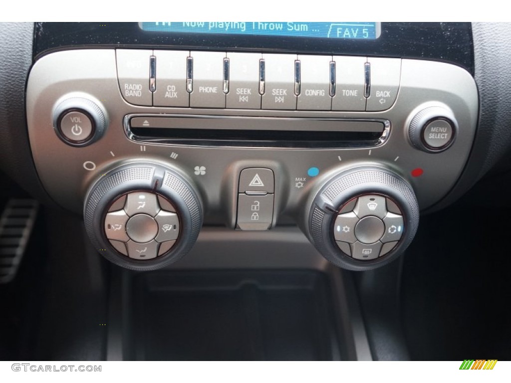 2014 Chevrolet Camaro Z/28 Coupe Controls Photos