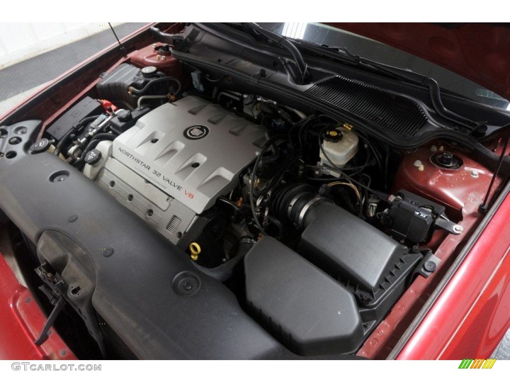 2003 DeVille Sedan - Crimson Red Pearl / Oatmeal photo #39