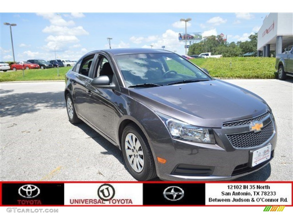 2011 Cruze LS - Taupe Gray Metallic / Jet Black/Medium Titanium photo #1