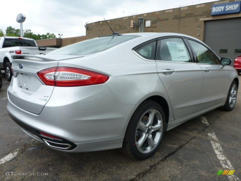 2016 Fusion SE AWD - Ingot Silver Metallic / Charcoal Black photo #2