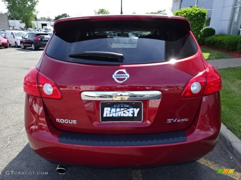 2012 Rogue SV AWD - Cayenne Red / Gray photo #6