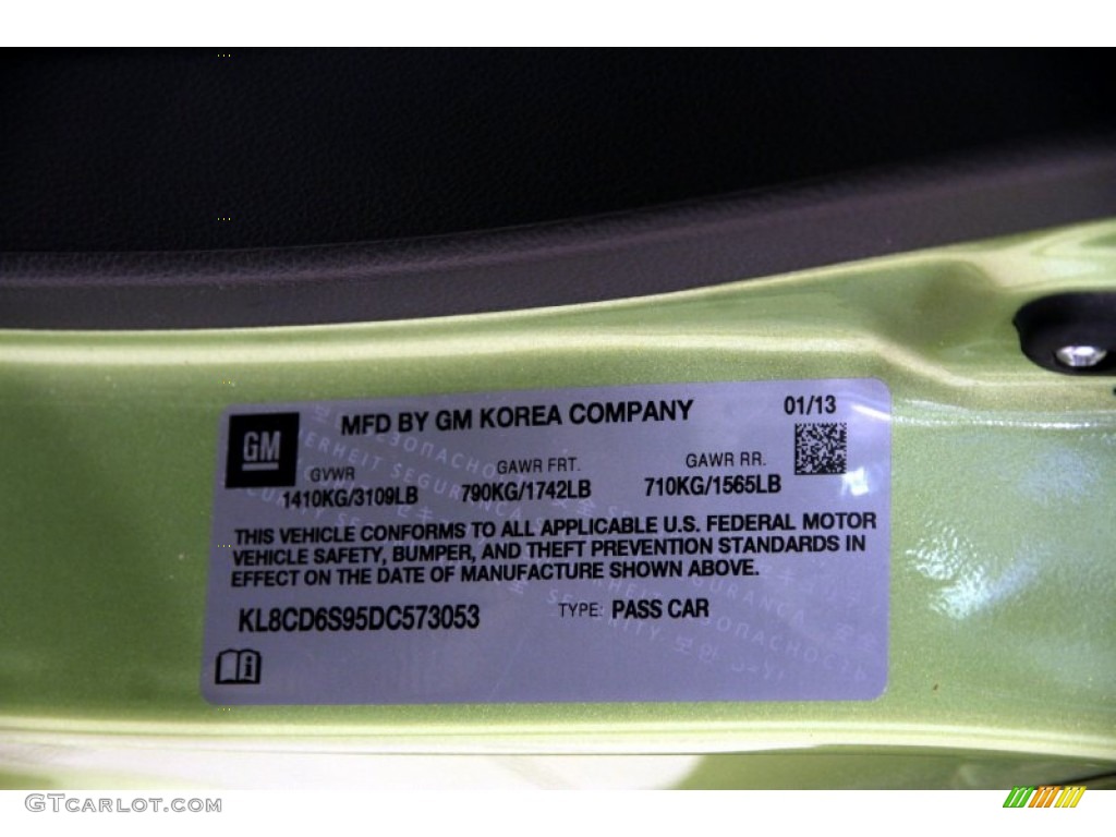 2013 Spark LT - Jalapeno (Green) / Green/Green photo #17