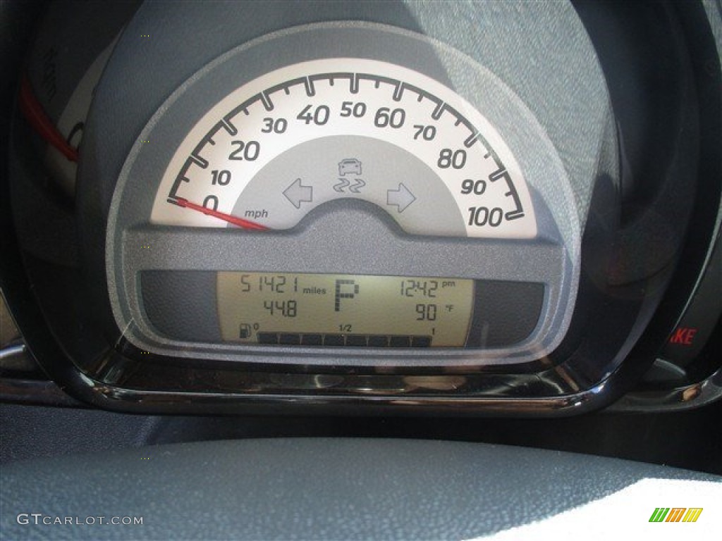 2013 fortwo pure coupe - Crystal White / Plain Black photo #5