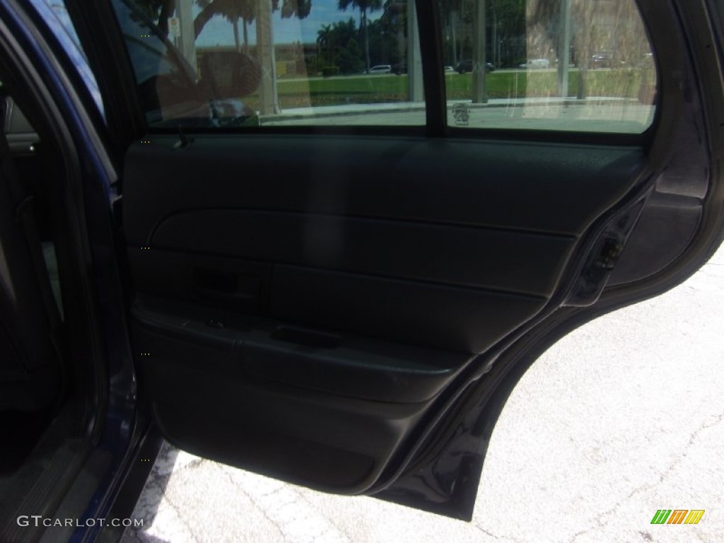 2005 Crown Victoria Police Interceptor - Dark Blue Pearl Metallic / Dark Charcoal photo #16
