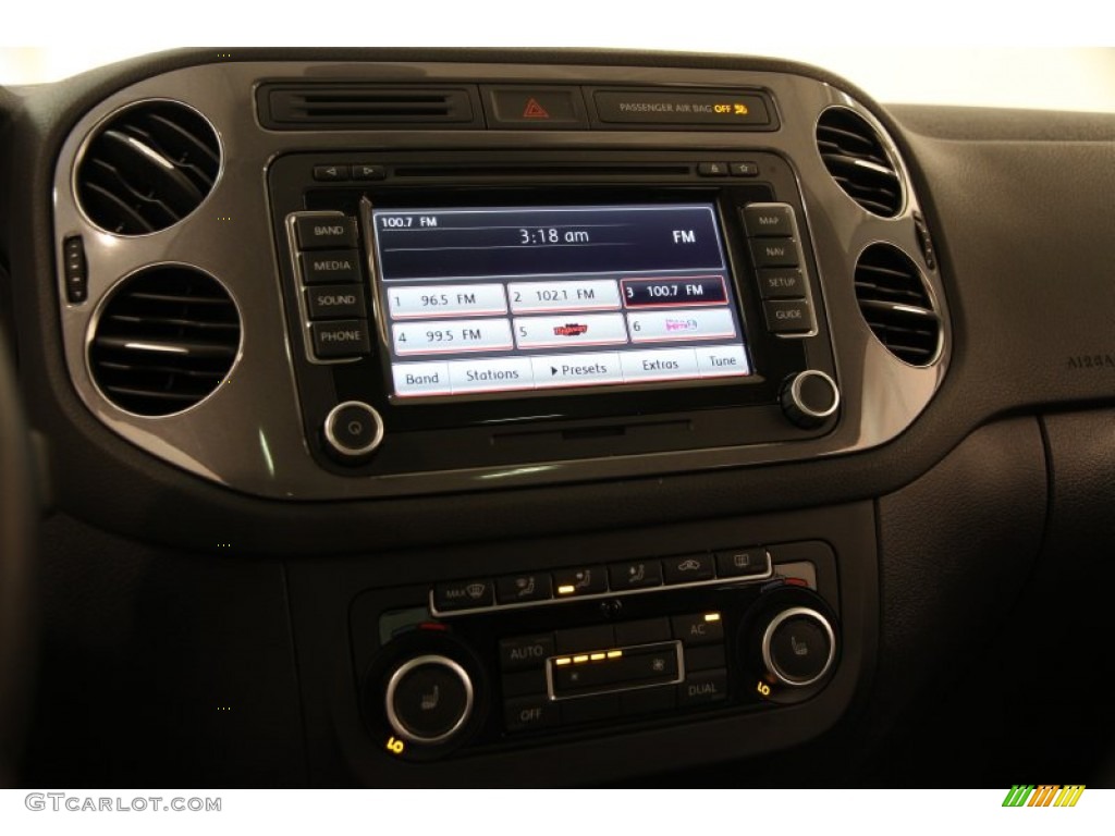 2012 Tiguan SEL 4Motion - Deep Black Metallic / Black photo #8