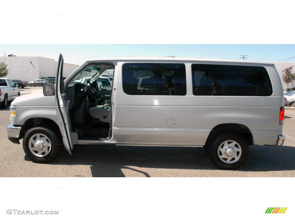 2008 E Series Van E350 Super Duty XLT Passenger - Silver Metallic / Medium Pebble photo #8