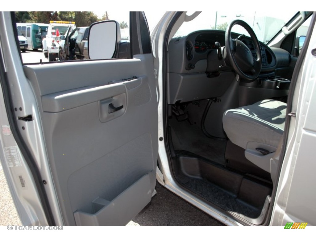 2008 E Series Van E350 Super Duty XLT Passenger - Silver Metallic / Medium Pebble photo #14