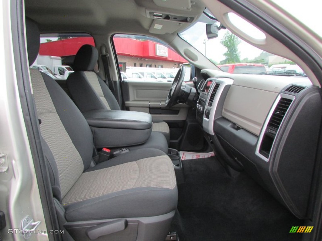2010 Ram 2500 Laramie Crew Cab 4x4 - Austin Tan Pearl / Light Pebble Beige/Bark Brown photo #22