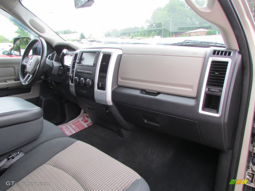 2010 Ram 2500 Laramie Crew Cab 4x4 - Austin Tan Pearl / Light Pebble Beige/Bark Brown photo #23