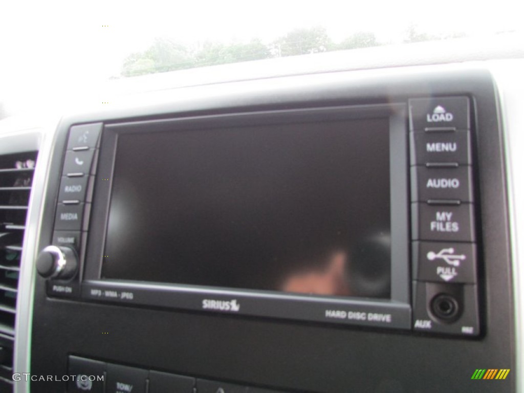 2010 Ram 2500 Laramie Crew Cab 4x4 - Austin Tan Pearl / Light Pebble Beige/Bark Brown photo #27
