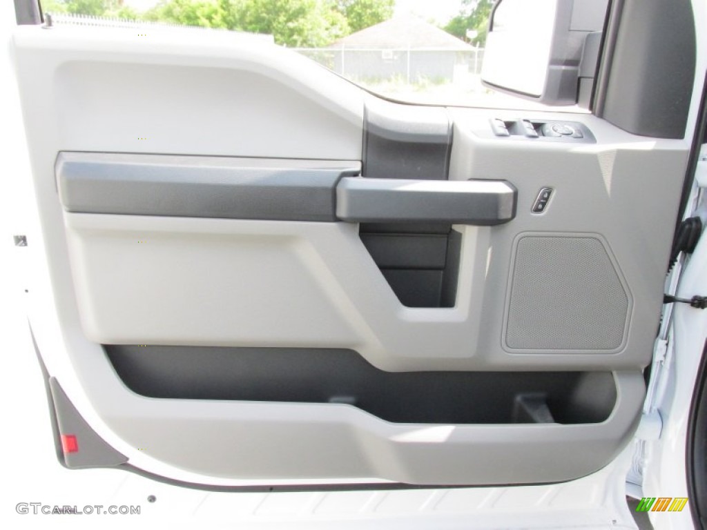 2015 F150 XL SuperCab - Oxford White / Medium Earth Gray photo #20