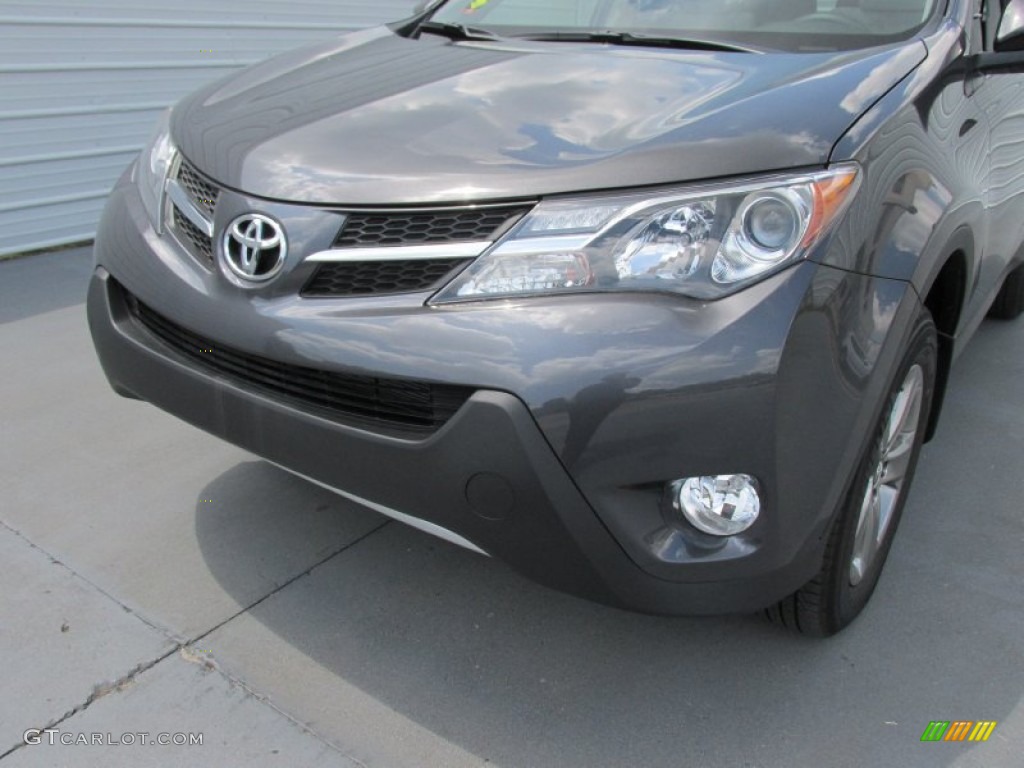2015 RAV4 XLE - Magnetic Gray Metallic / Ash photo #10