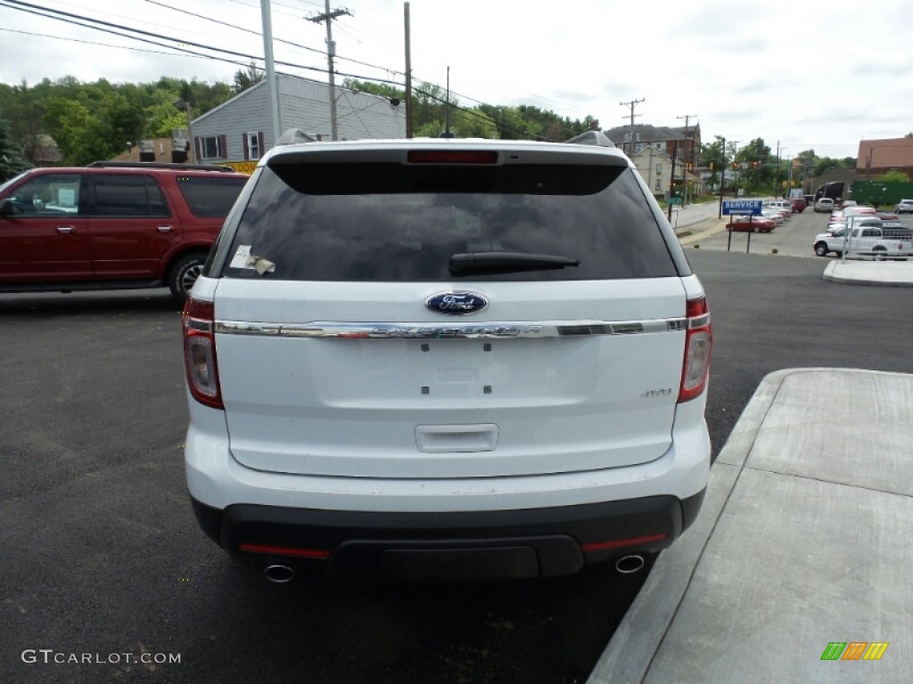 2015 Explorer 4WD - Oxford White / Medium Light Stone photo #3