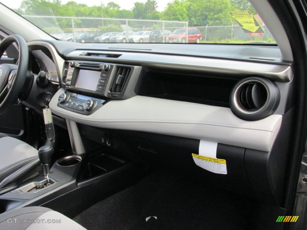 2015 RAV4 XLE - Magnetic Gray Metallic / Ash photo #16