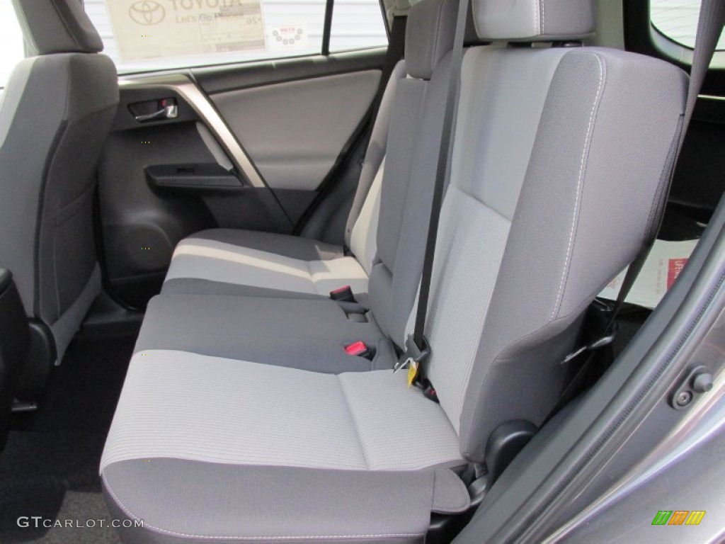2015 RAV4 XLE - Magnetic Gray Metallic / Ash photo #18