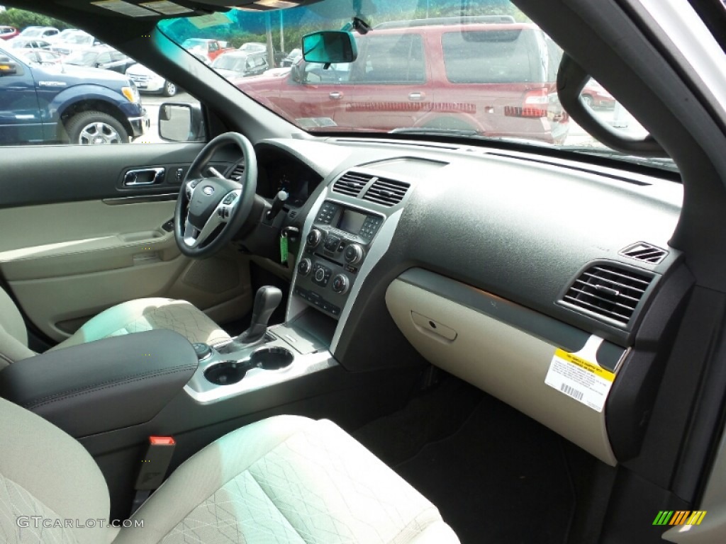 2015 Explorer 4WD - Oxford White / Medium Light Stone photo #7