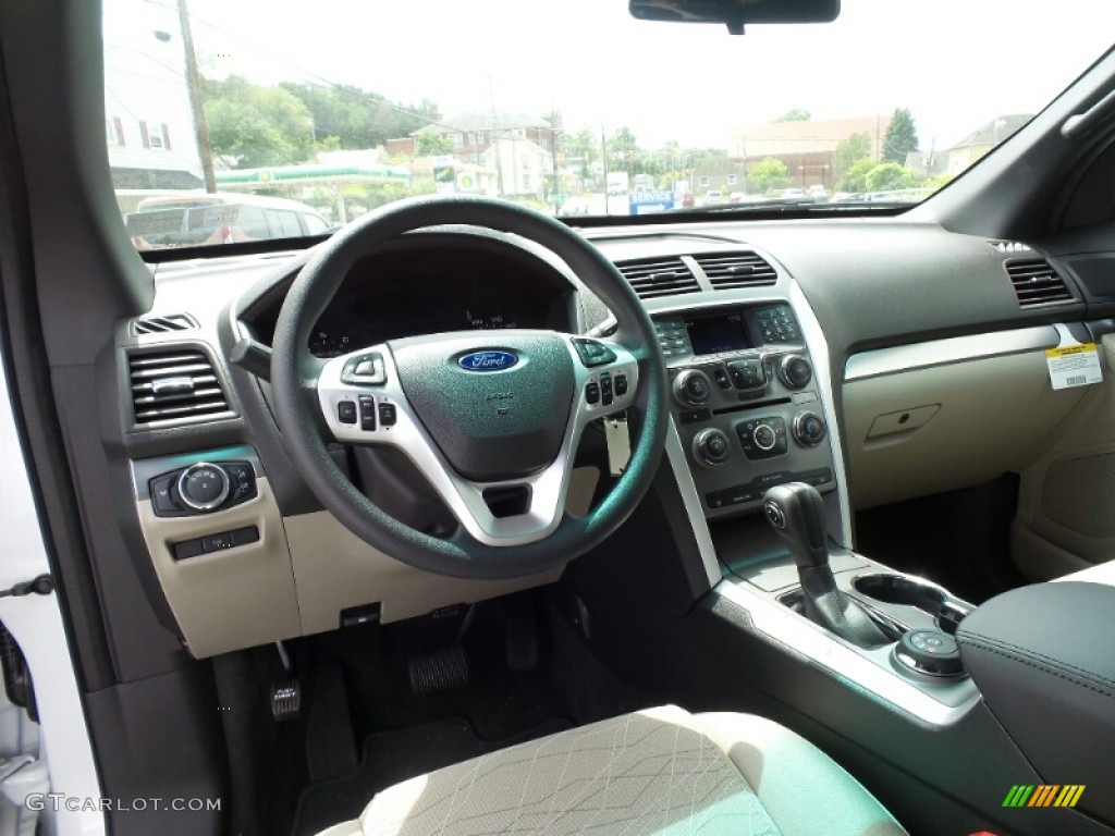 2015 Explorer 4WD - Oxford White / Medium Light Stone photo #12