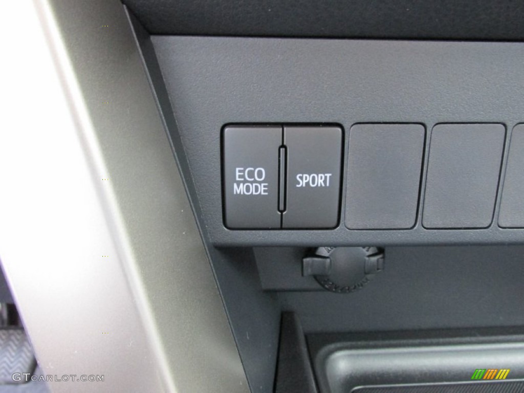 2015 RAV4 XLE - Magnetic Gray Metallic / Ash photo #28