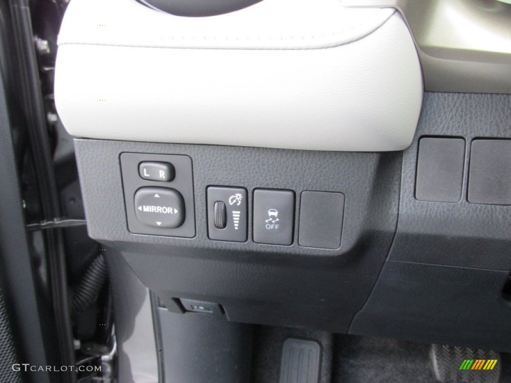 2015 RAV4 XLE - Magnetic Gray Metallic / Ash photo #32