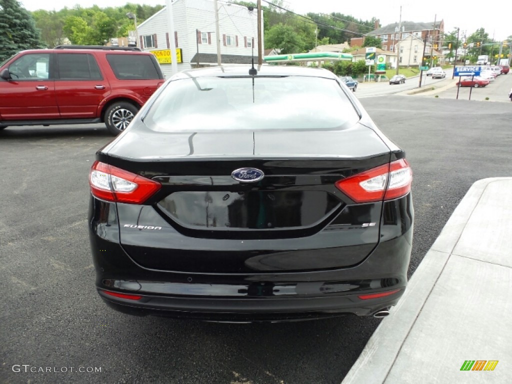 2016 Fusion SE - Shadow Black / Charcoal Black photo #4