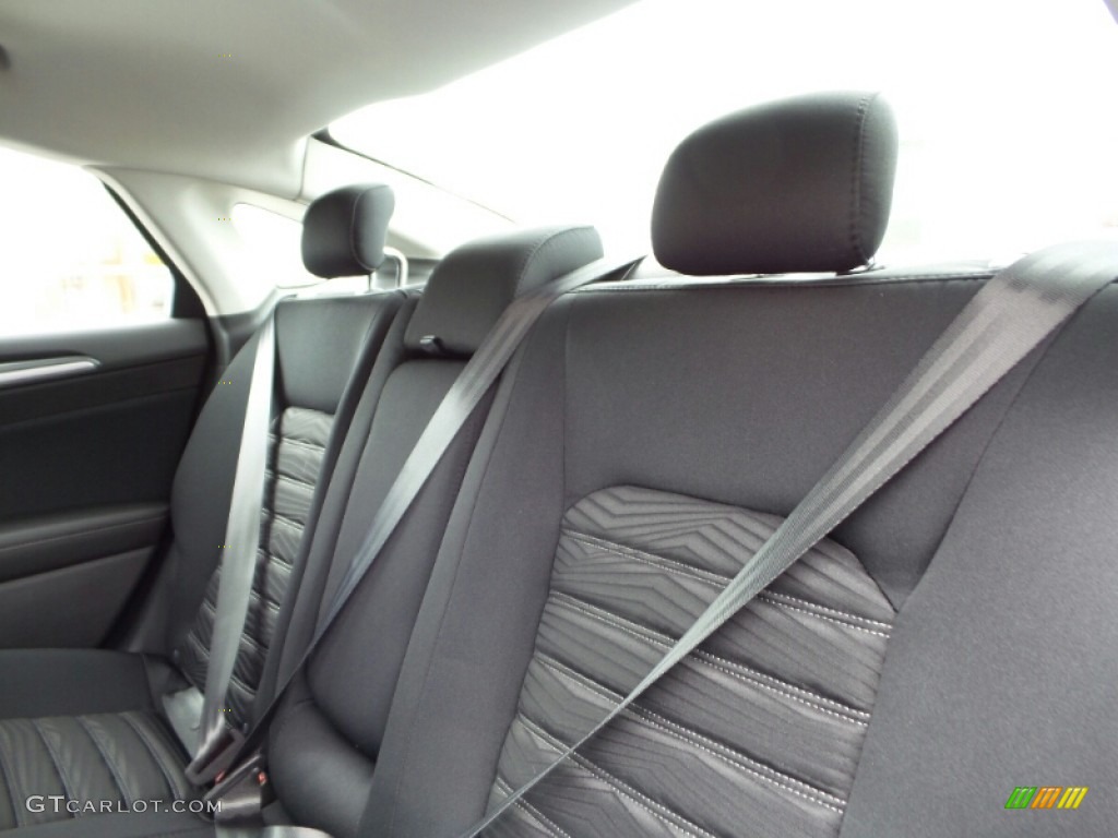 2016 Fusion SE - Shadow Black / Charcoal Black photo #12