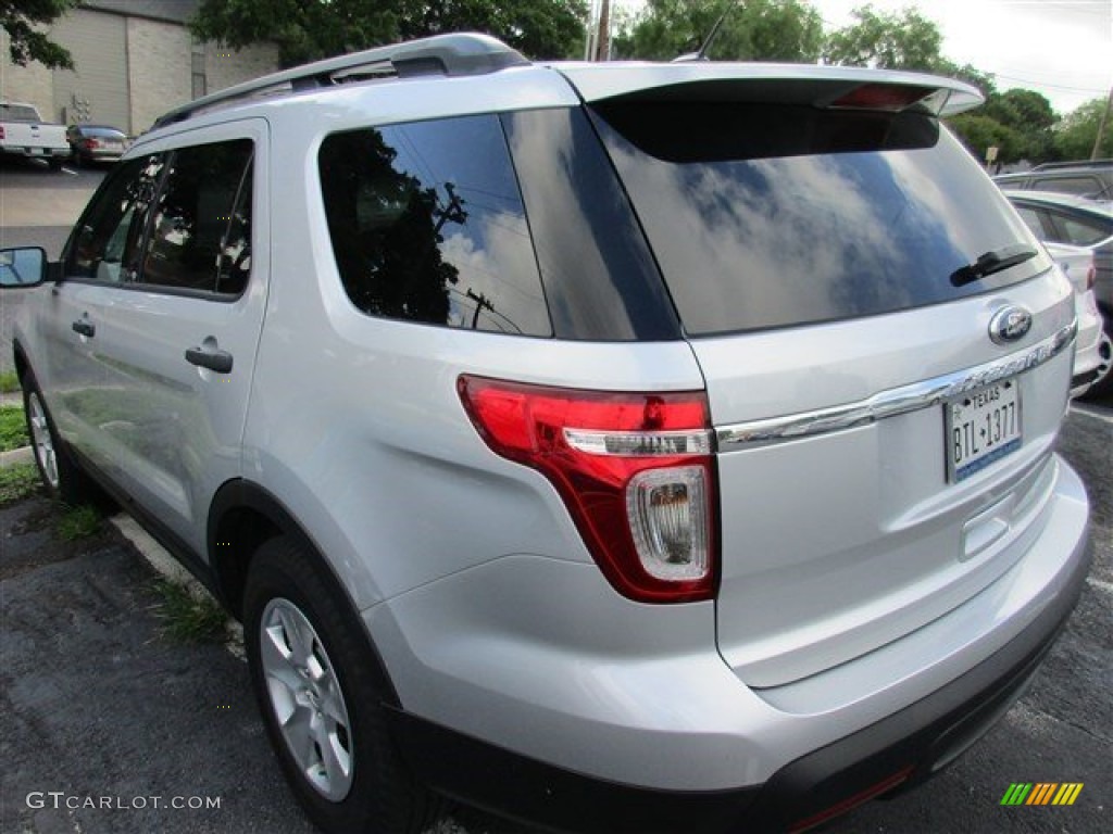 2013 Explorer FWD - Ingot Silver Metallic / Medium Light Stone photo #3