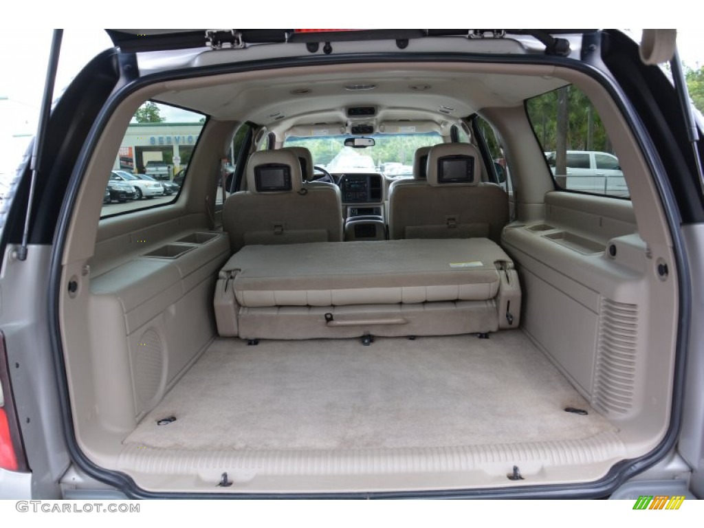 2005 Suburban 1500 Z71 4x4 - Sandstone Metallic / Tan/Neutral photo #17