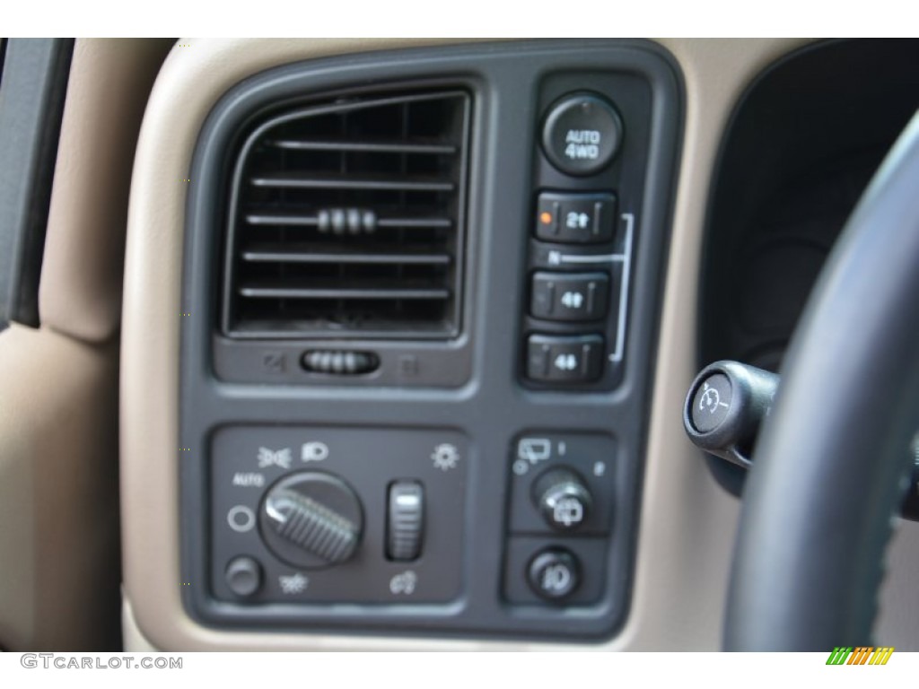 2005 Suburban 1500 Z71 4x4 - Sandstone Metallic / Tan/Neutral photo #25