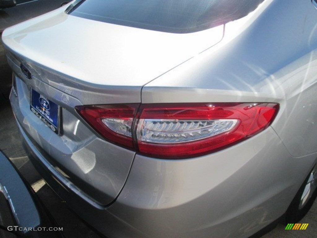 2016 Fusion S - Ingot Silver Metallic / Medium Earth Gray photo #9