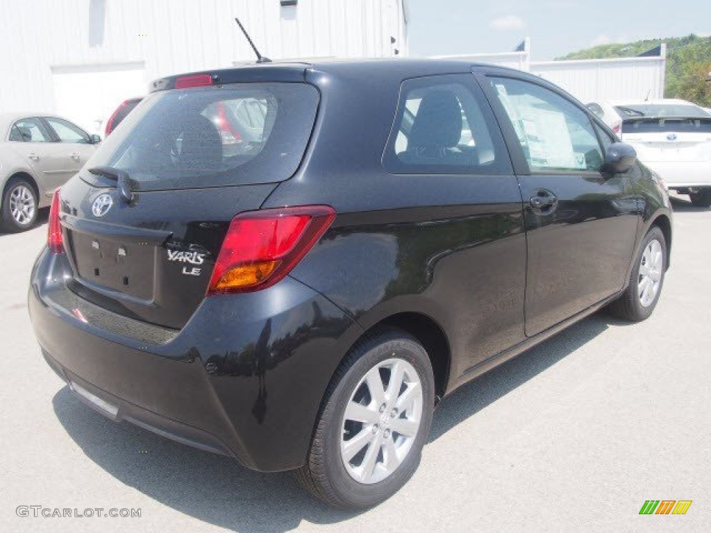 Black Sand Pearl 2015 Toyota Yaris 3-Door LE Exterior Photo #104499957