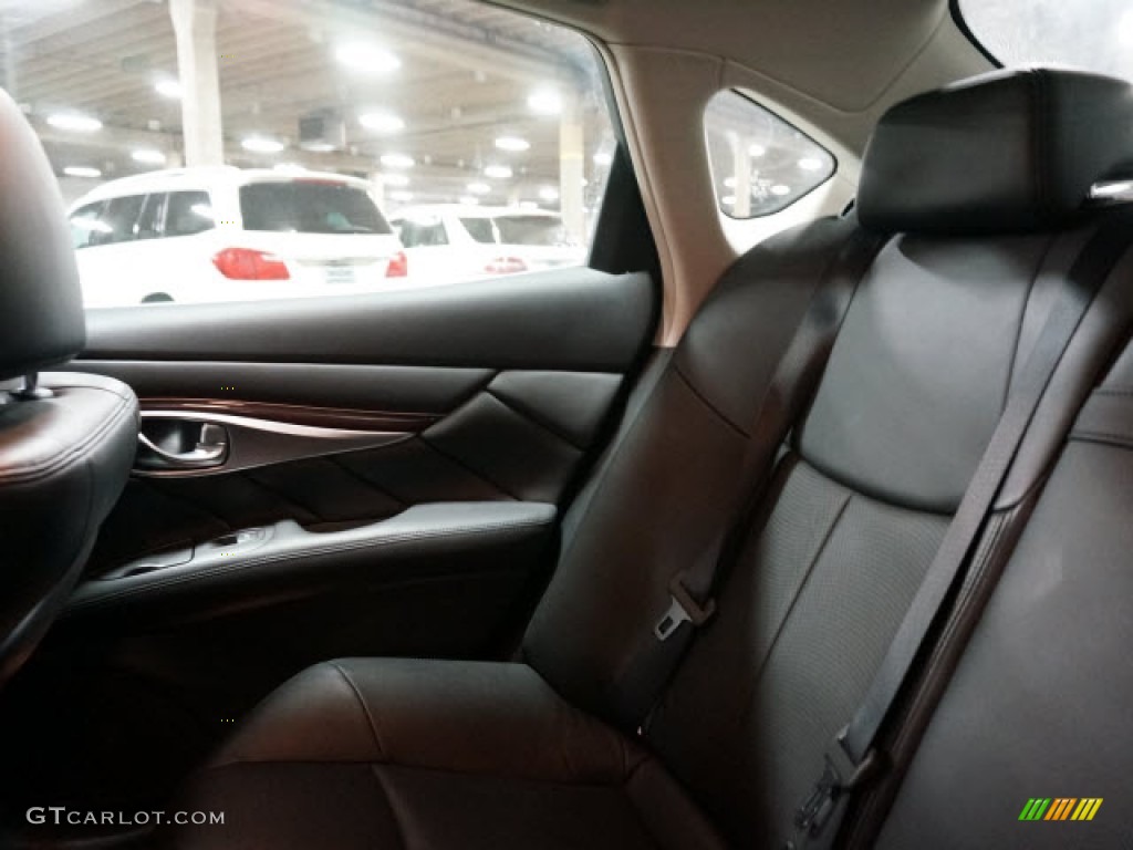 2014 Q70 3.7 AWD - Liquid Platinum / Graphite photo #13