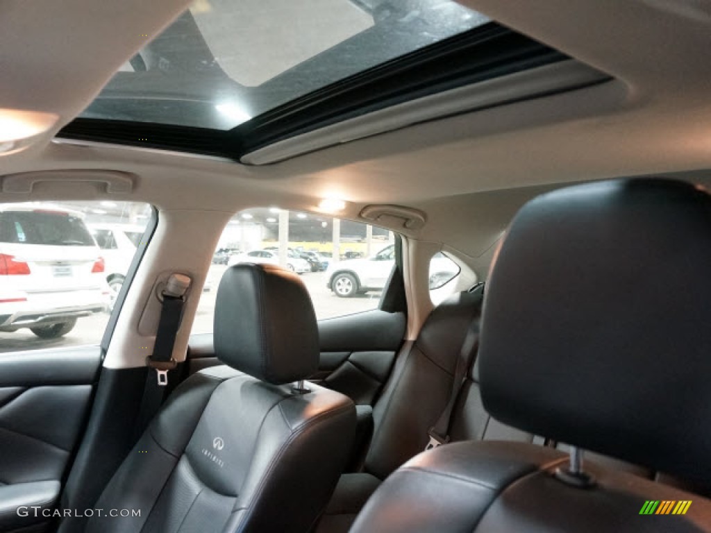 2014 Q70 3.7 AWD - Liquid Platinum / Graphite photo #22