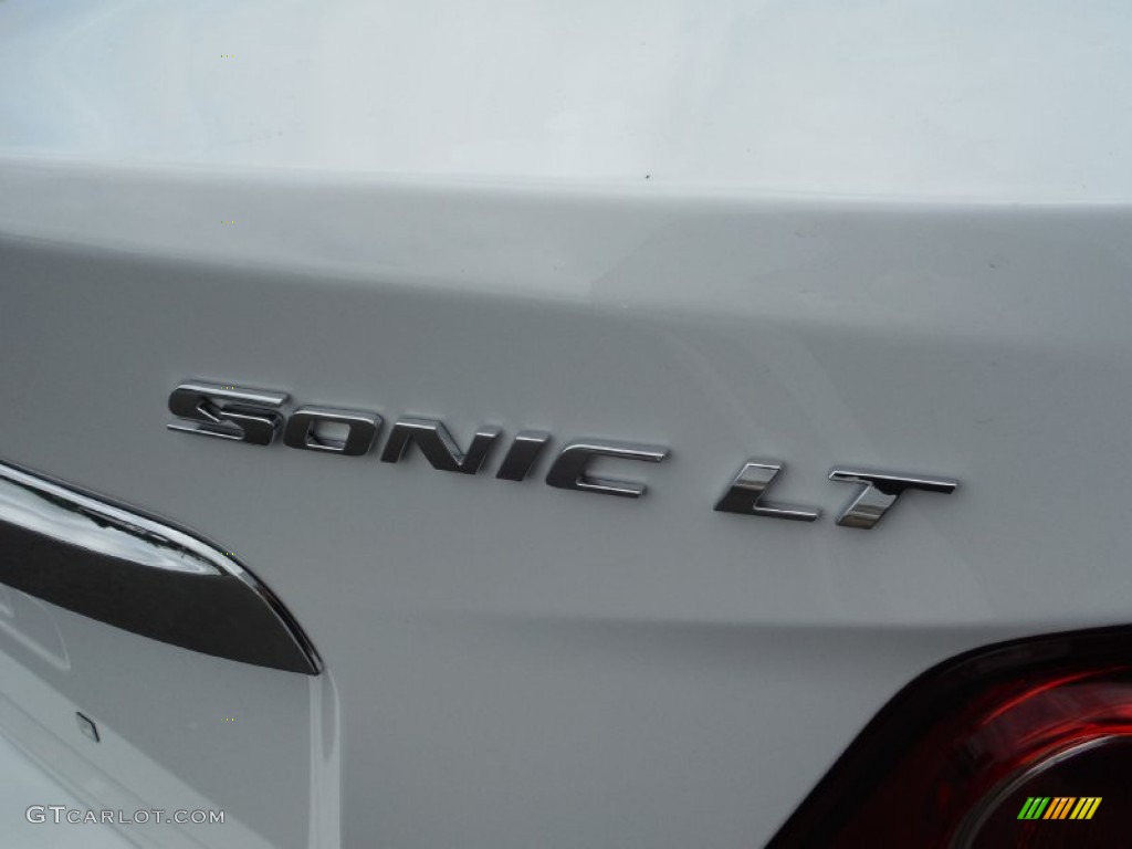 2015 Sonic LT Sedan - Summit White / Jet Black/Dark Titanium photo #7
