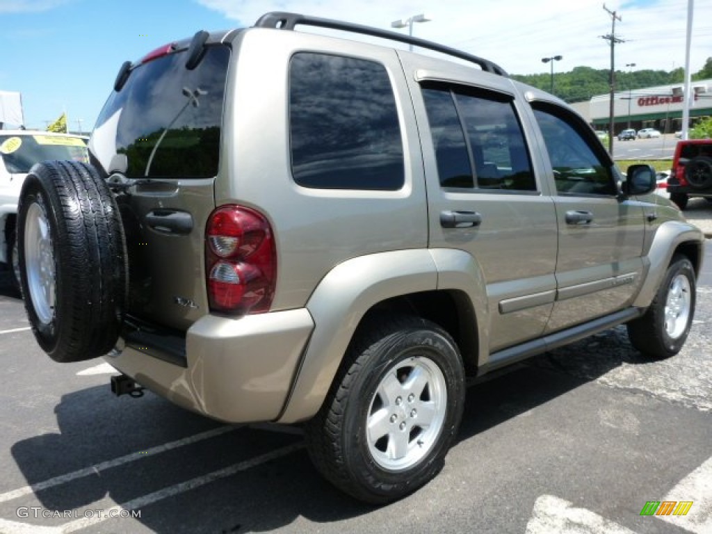 2007 Liberty Sport 4x4 - Light Khaki Metallic / Medium Slate Gray photo #6