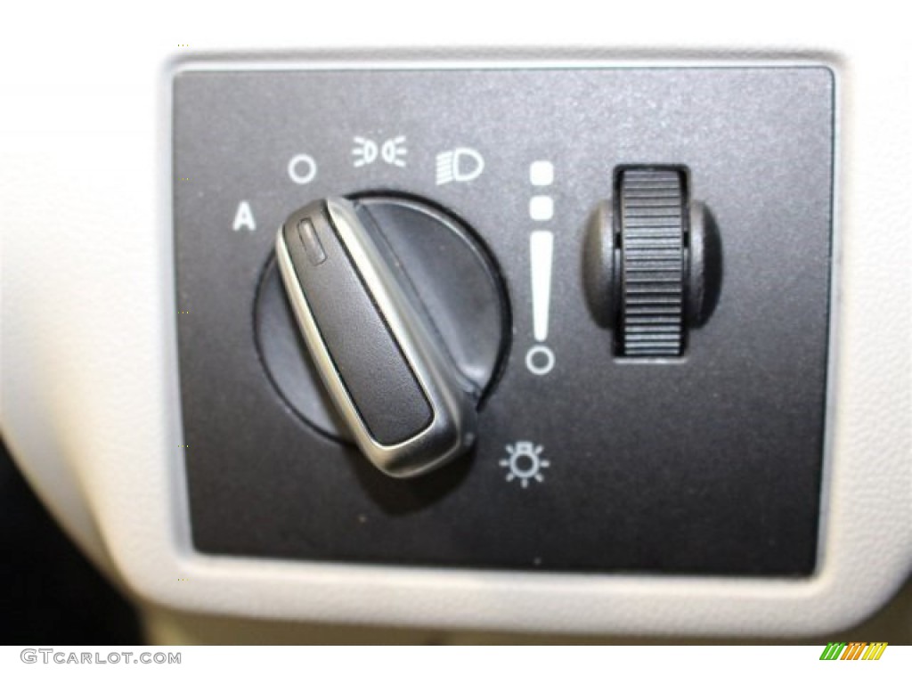 2011 Routan SEL - Twilight Gray Metallic / Aero Gray photo #24