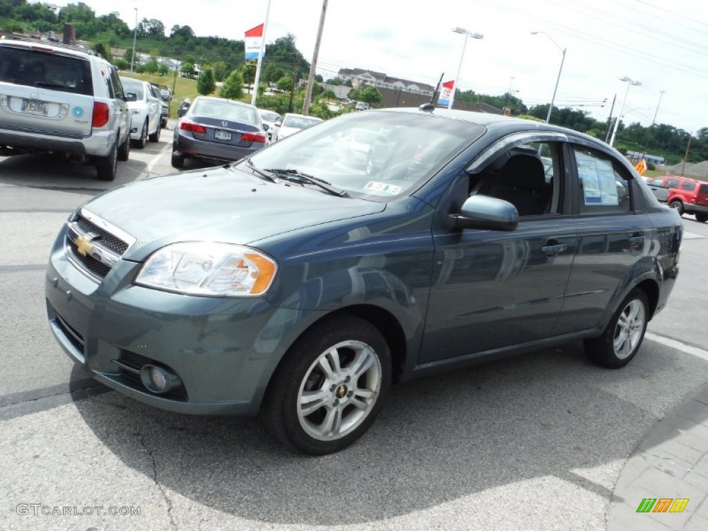 2011 Aveo LT Sedan - Wintergreen / Charcoal photo #5