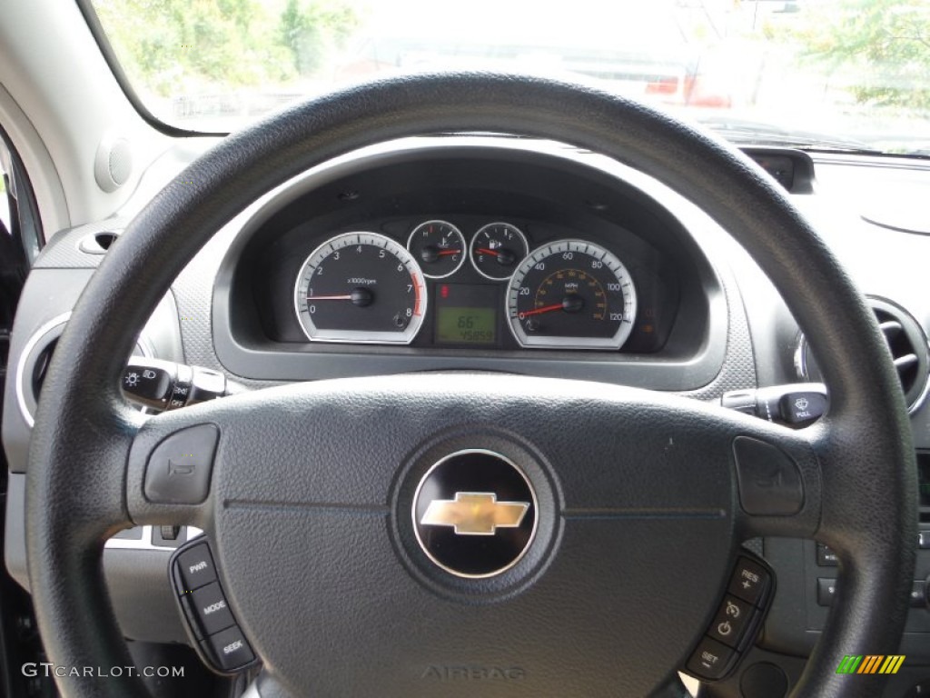 2011 Aveo LT Sedan - Wintergreen / Charcoal photo #14