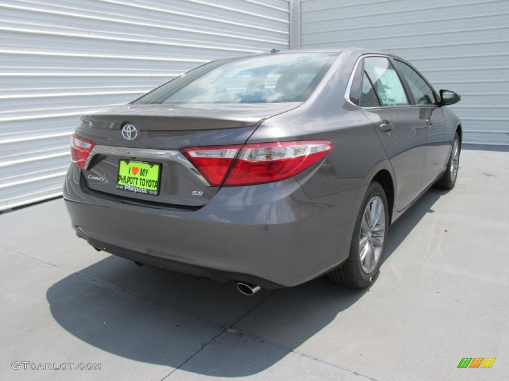 2015 Camry SE - Predawn Gray Mica / Black photo #4