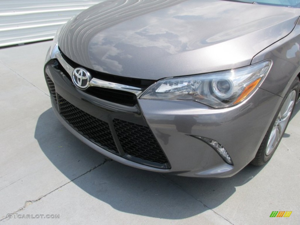 2015 Camry SE - Predawn Gray Mica / Black photo #10
