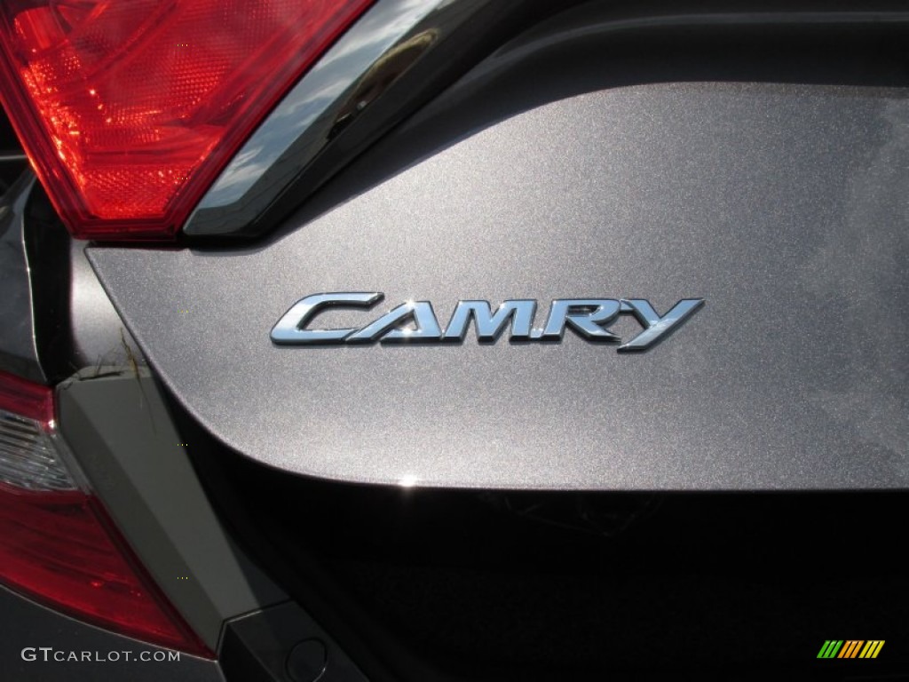 2015 Camry SE - Predawn Gray Mica / Black photo #13