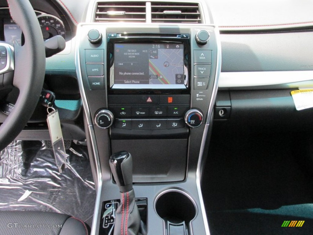 2015 Camry SE - Predawn Gray Mica / Black photo #24
