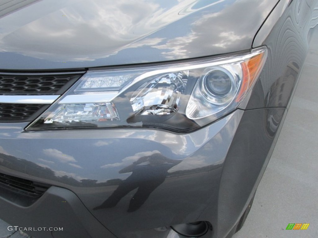 2015 RAV4 LE - Magnetic Gray Metallic / Ash photo #9