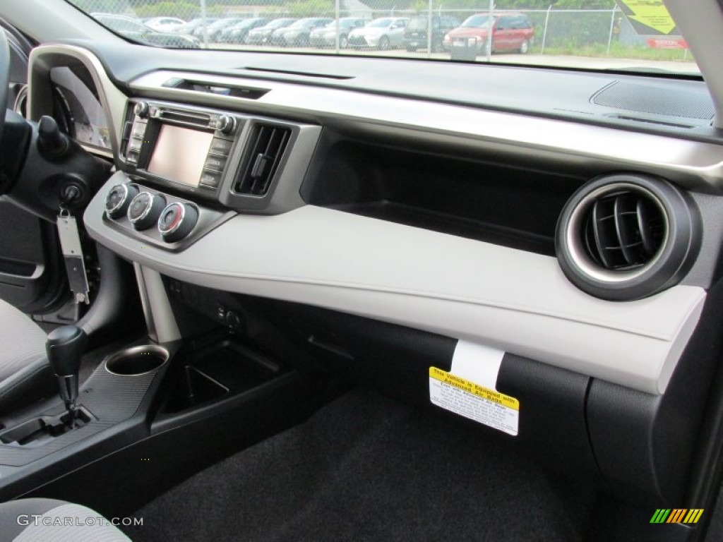 2015 RAV4 LE - Magnetic Gray Metallic / Ash photo #15