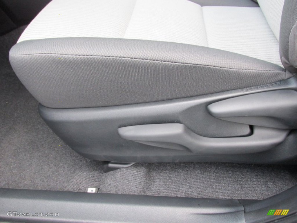 2015 RAV4 LE - Magnetic Gray Metallic / Ash photo #22