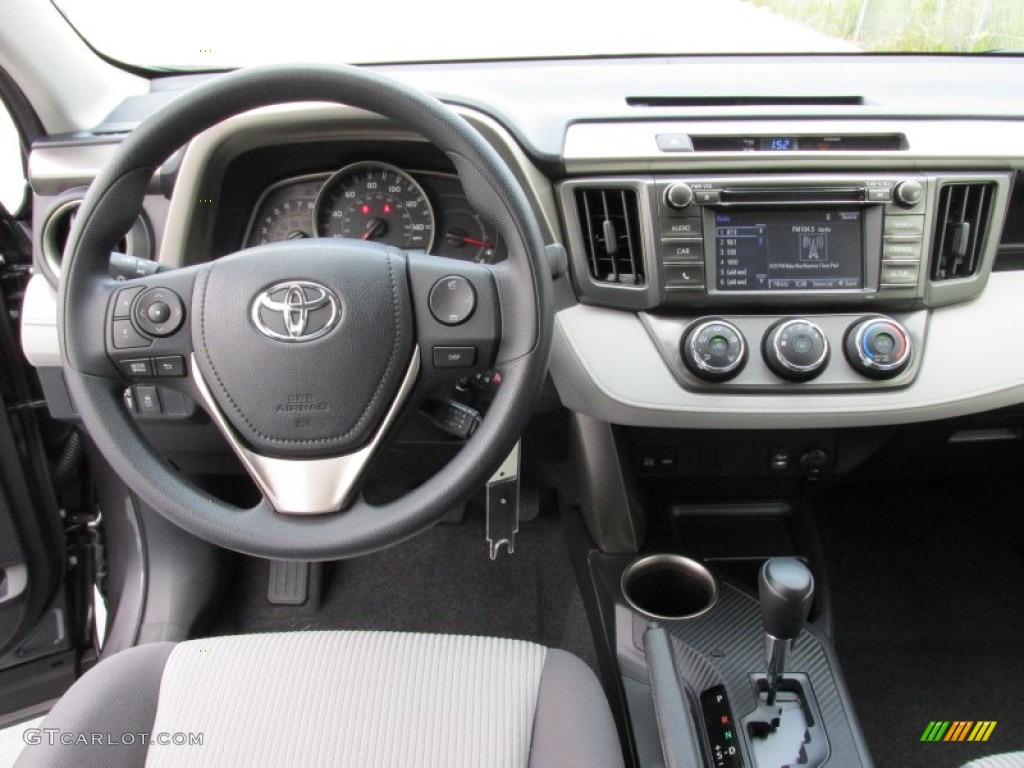 2015 RAV4 LE - Magnetic Gray Metallic / Ash photo #23