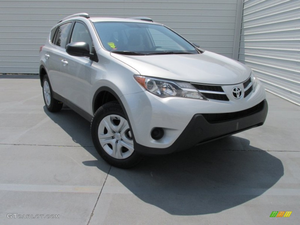 2015 RAV4 LE - Classic Silver Metallic / Ash photo #1