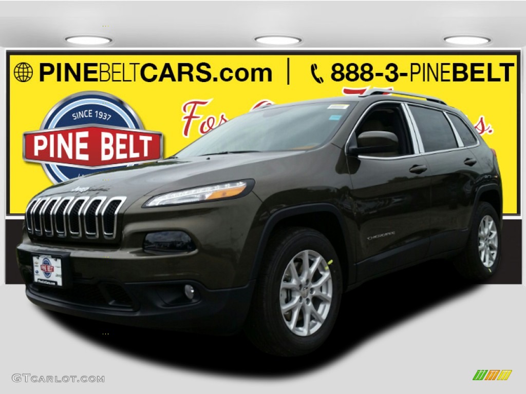 2015 Cherokee Latitude 4x4 - ECO Green Pearl / Black/Light Frost Beige photo #1