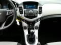 Summit White - Cruze LS Photo No. 14